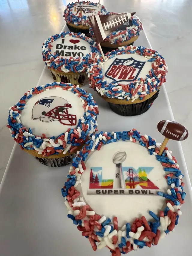 NFL Patriots sports-theme cupcakes at Lu's